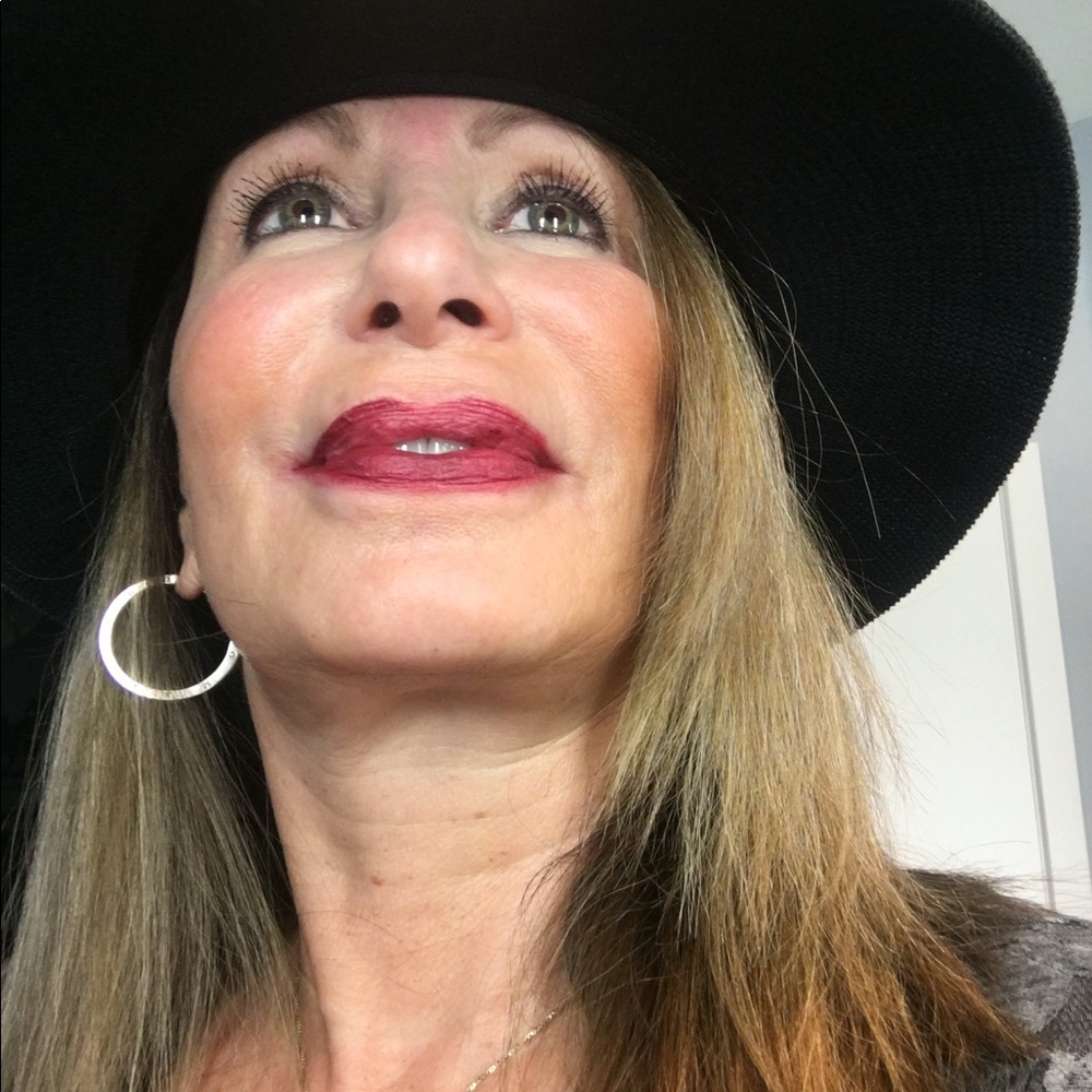 Meet your Posher, Missy